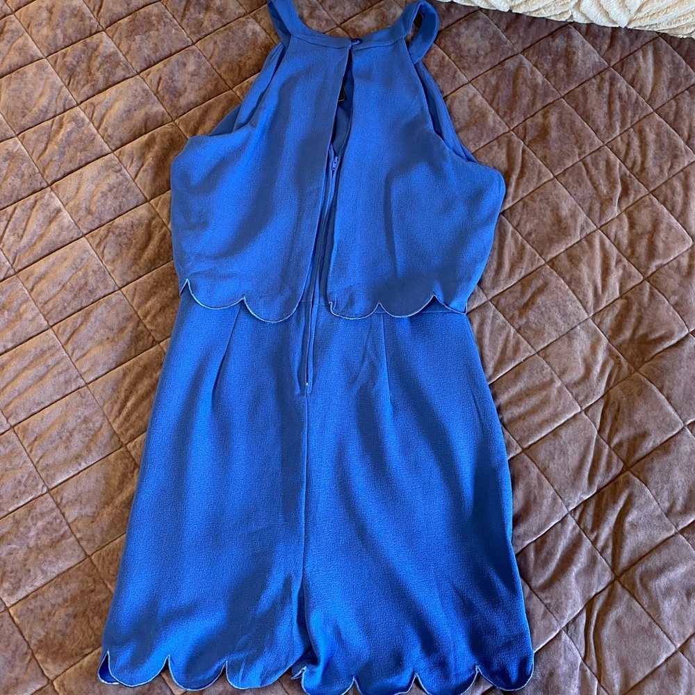 Scallop Trimmed Romper - Picture 4 of 6